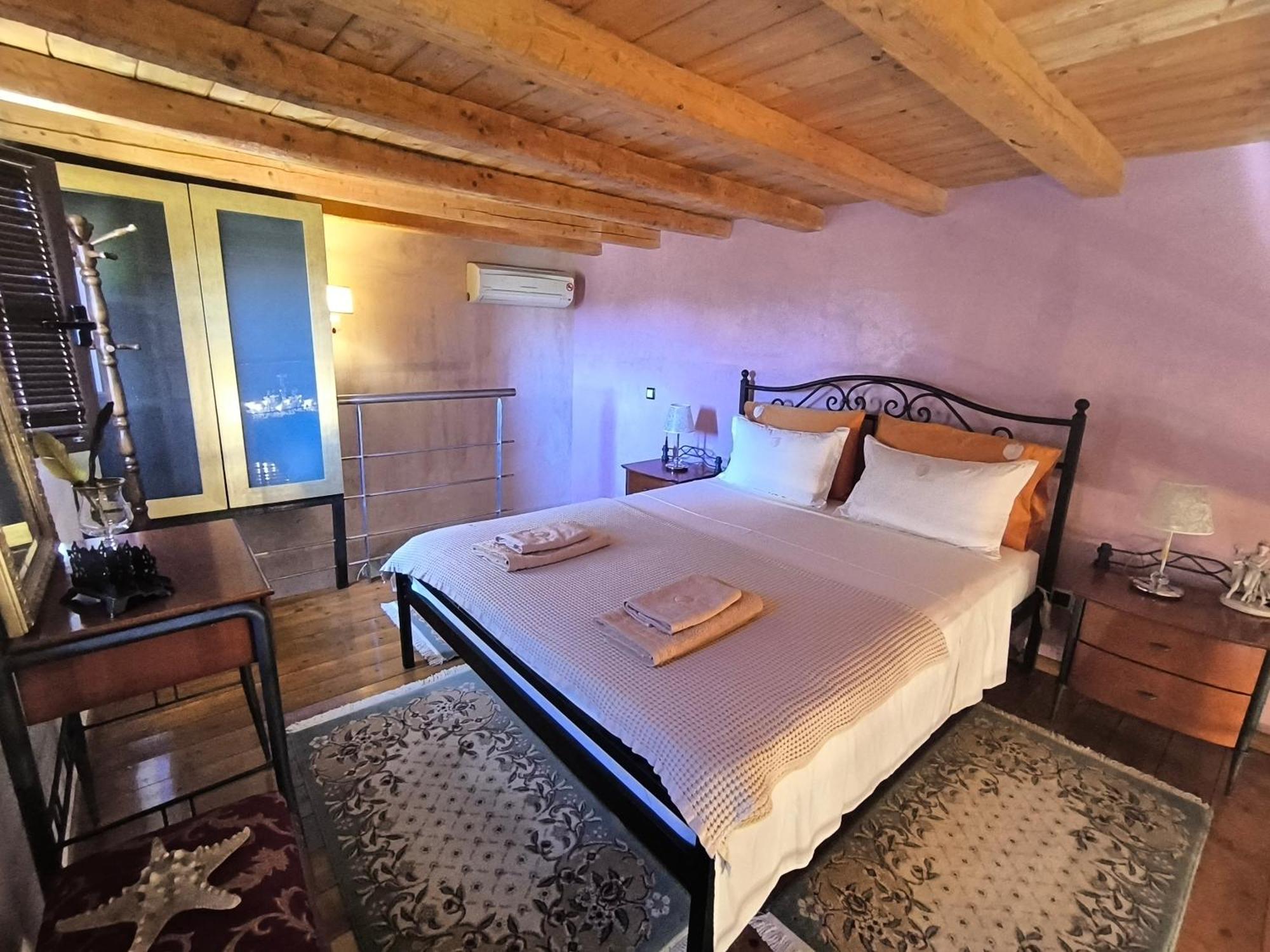 Donquihotel Chalet Karvounades Exterior foto